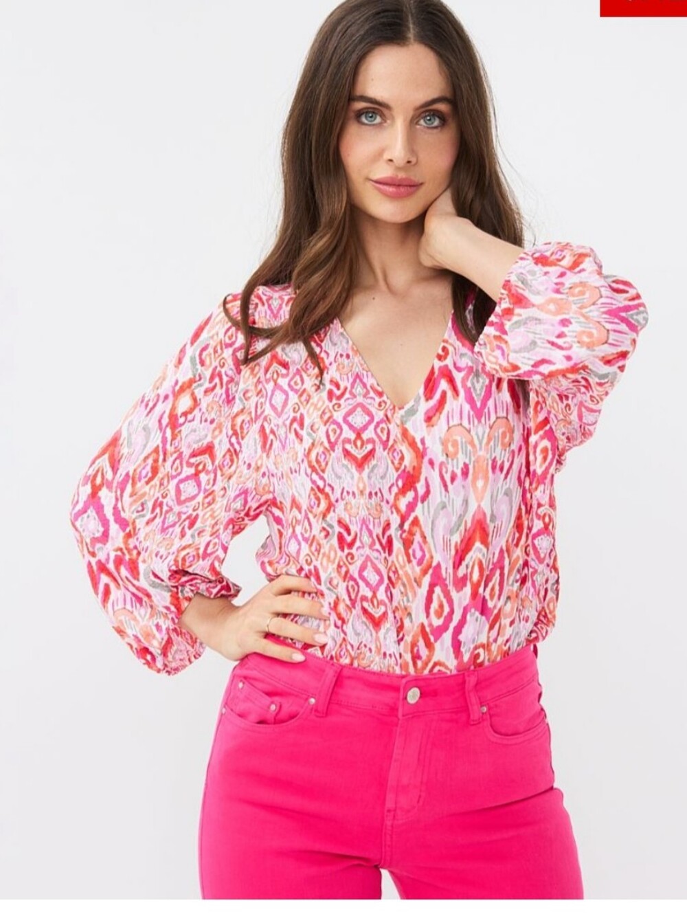 Esqualo V-Neck Lkat Wave Puff Sleeve Blouse